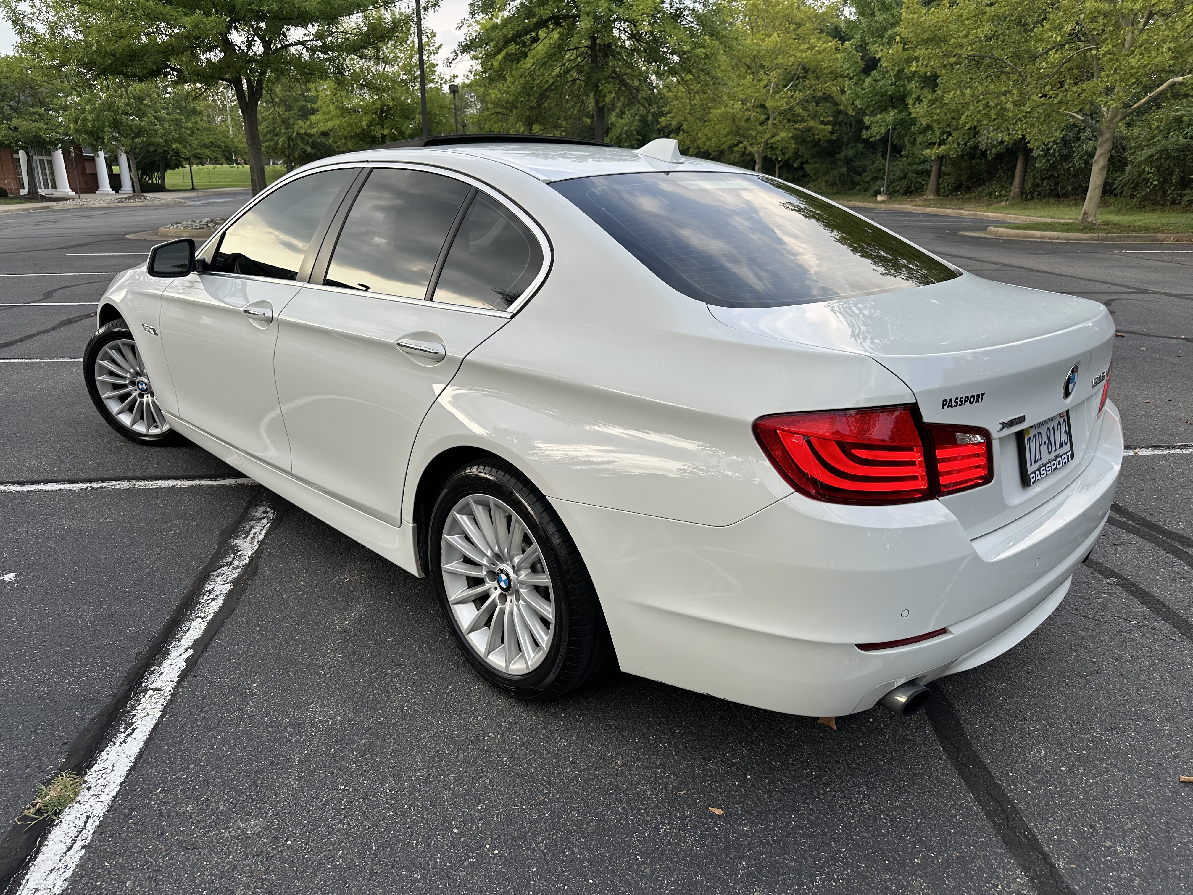 Used 2013 BMW 535i xDrive Sedan AWD/4WD image 2