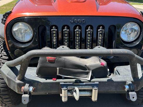 Used 2014 Jeep Wrangler Sport AWD/4WD image 6