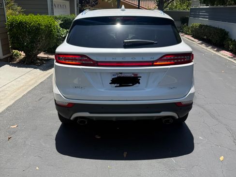 Used 2017 Lincoln MKC Select w/ Select Plus Package FWD image 6