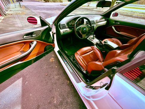Used 2004 BMW M3 Convertible image 9
