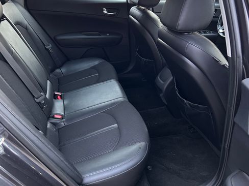 Used 2018 Kia Optima S w/ Panoramic Sunroof Package image 16