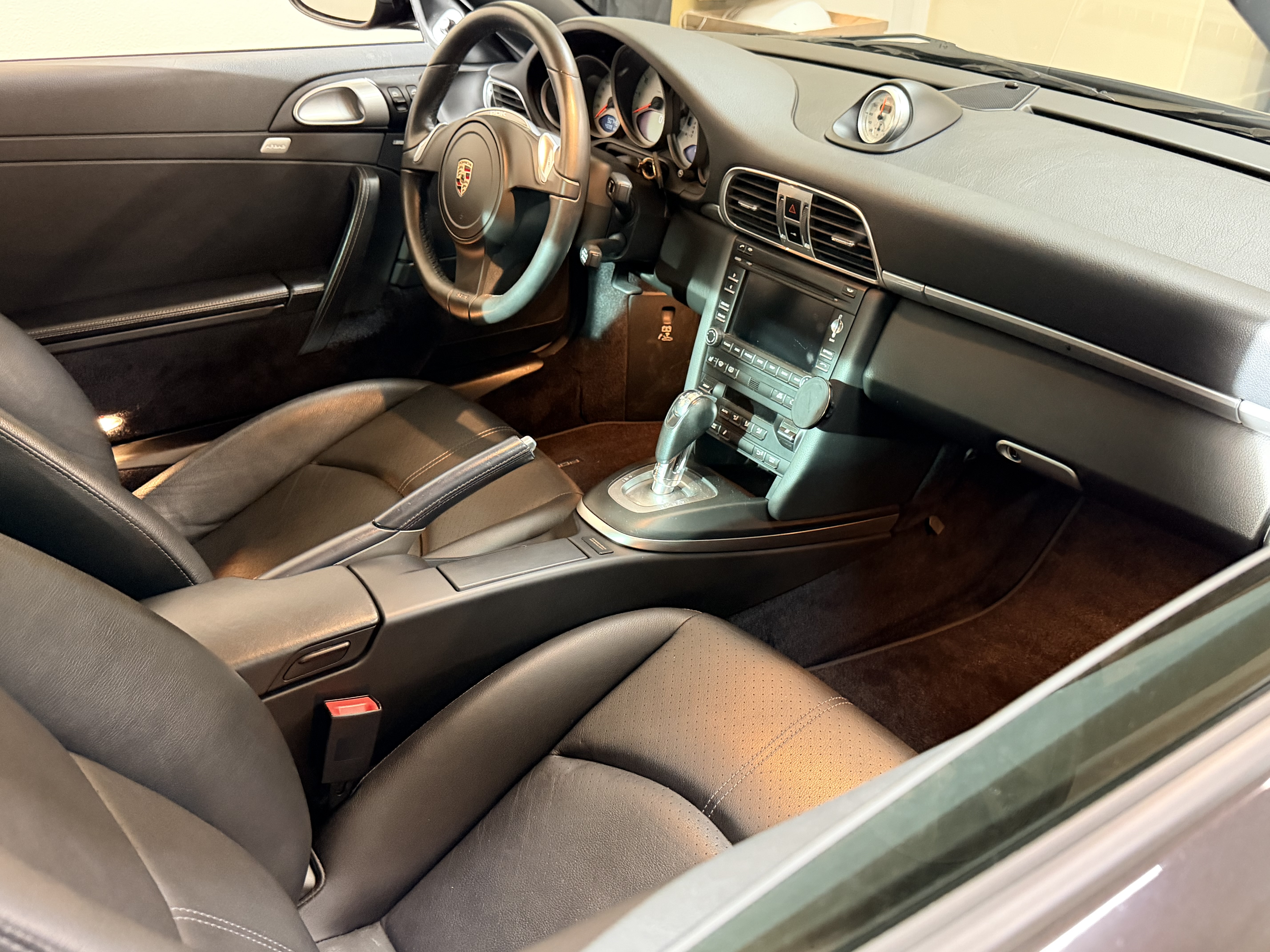 Used 2011 Porsche 911 Carrera 4S AWD/4WD image 13