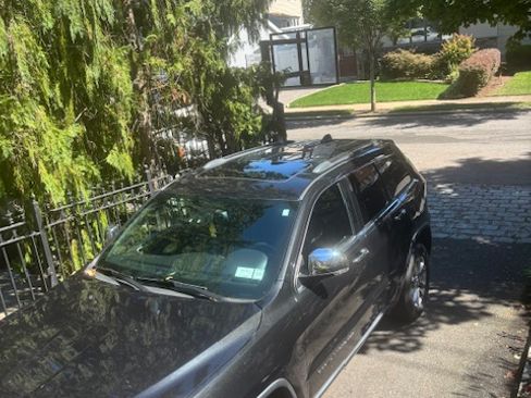 Used 2014 Jeep Grand Cherokee Limited image 12