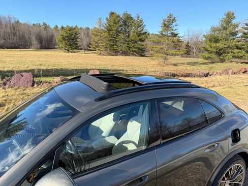 Used 2024 Porsche Macan 4 Electric image 24