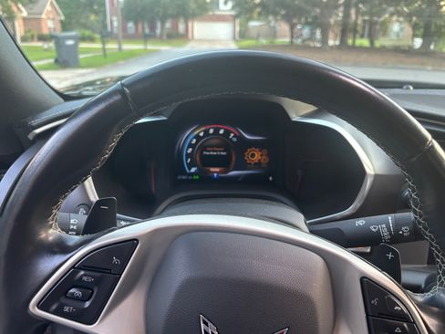 Used 2017 Chevrolet Corvette Stingray Coupe w/ 1LT RWD image 13