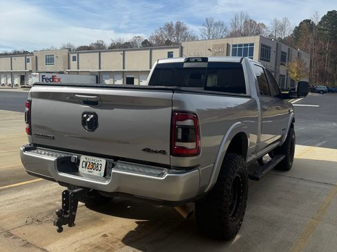 Used 2022 RAM 2500 Laramie w/ Night Edition image 9