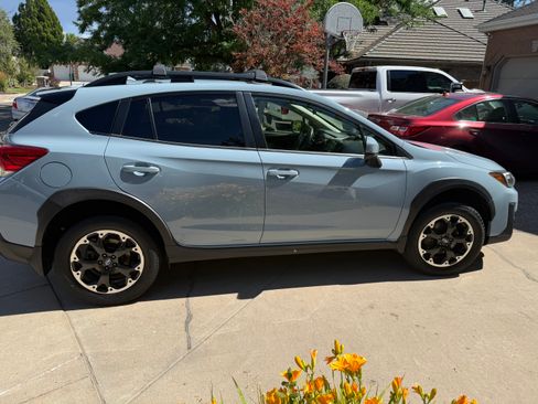 Used 2021 Subaru Crosstrek 2.0i Premium w/ Popular Package #2 AWD/4WD image 1
