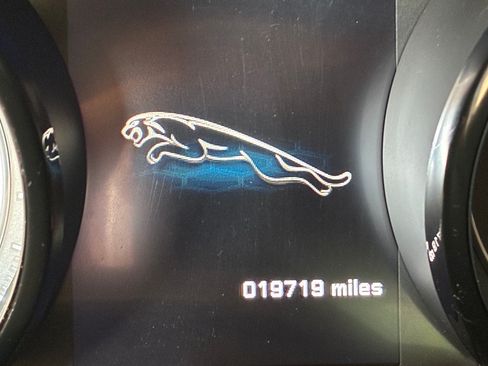 Used 2015 Jaguar F-TYPE S RWD image 19