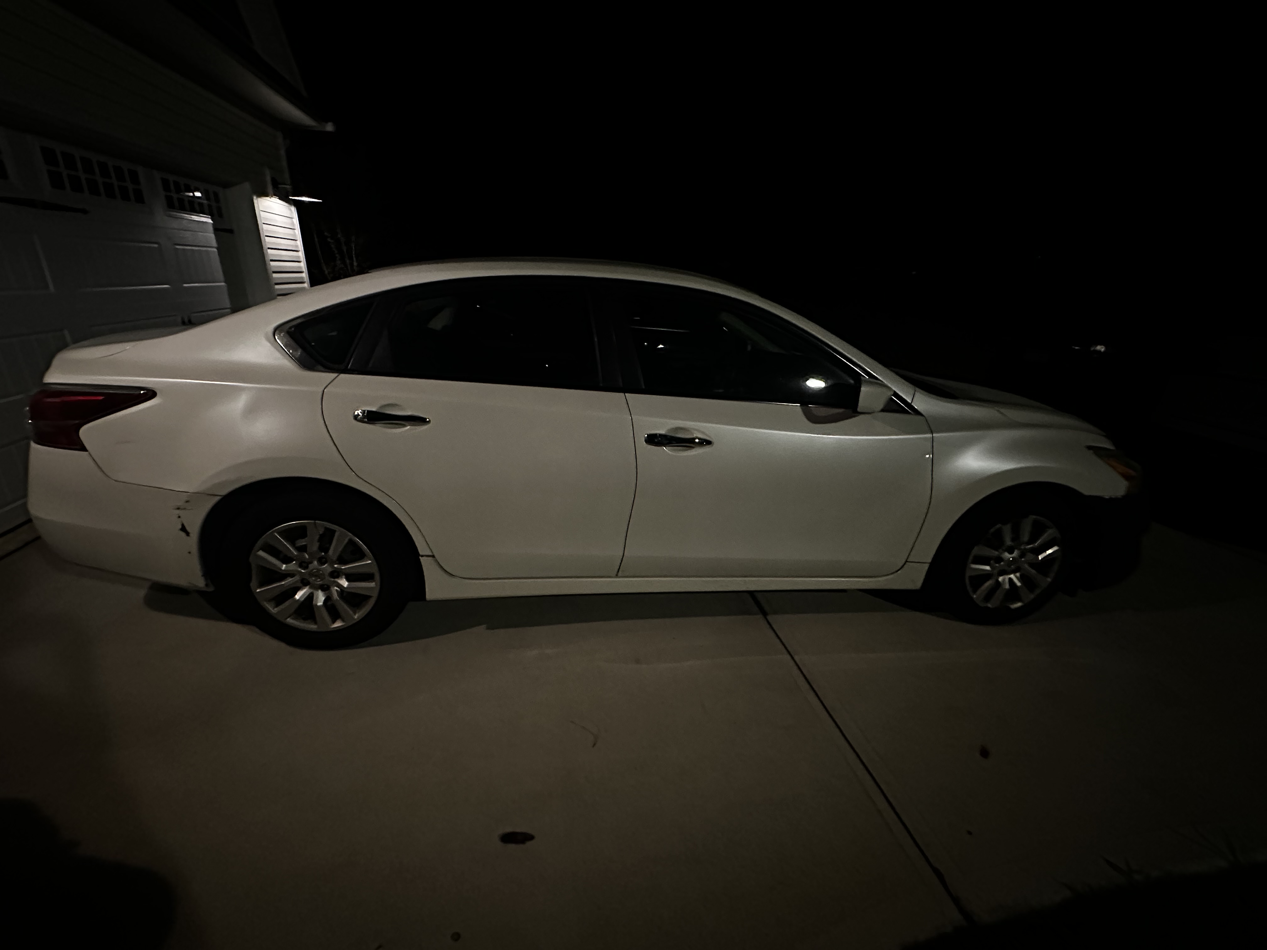 Used 2014 Nissan Altima 2.5 S FWD image 2