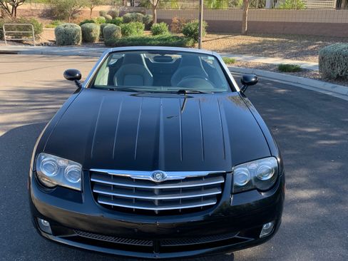Used 2006 Chrysler Crossfire Limited image 28