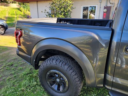 Used 2018 Ford F150 Raptor w/ Equipment Group 802A Luxury image 11