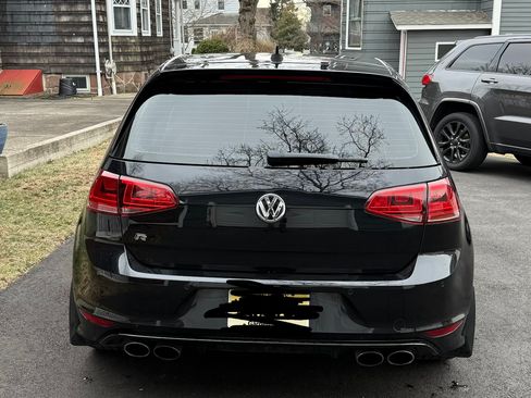 Used 2017 Volkswagen Golf 4-Door AWD/4WD image 6