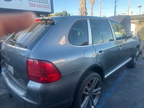 Used 2004 Porsche Cayenne S image 13