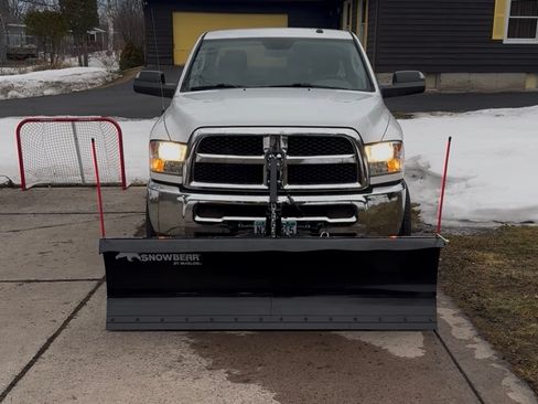 Used 2016 RAM 2500 Tradesman w/ Chrome Appearance Group AWD/4WD image 12