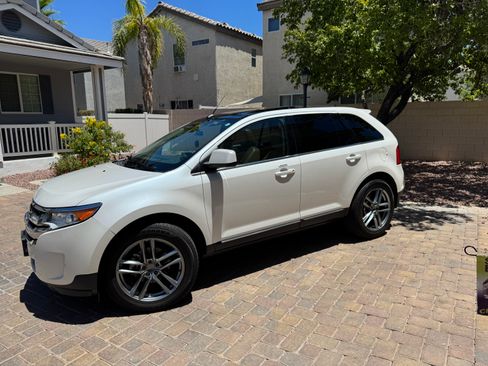 Used 2011 Ford Edge Limited w/ 302A Rapid Spec Order Code FWD image 2