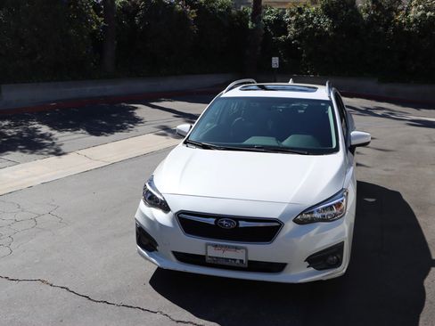 Used 2017 Subaru Impreza 2.0i Premium image 2