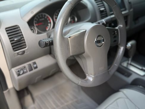 Used 2006 Nissan Frontier LE RWD image 19