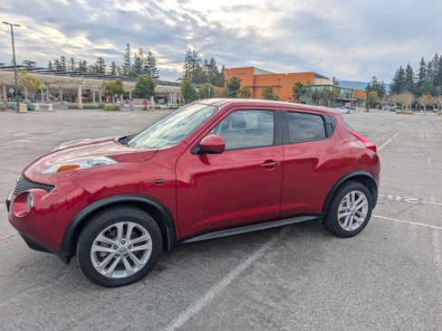 Used 2012 Nissan Juke SV w/ Interior Illumination Pkg image 6