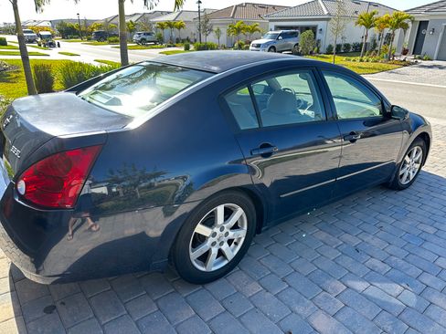 Used 2004 Nissan Maxima 3.5 SL w/ Driver Preferred Pkg image 4