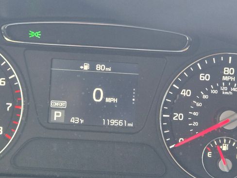 Used 2019 Kia Sorento LX image 15