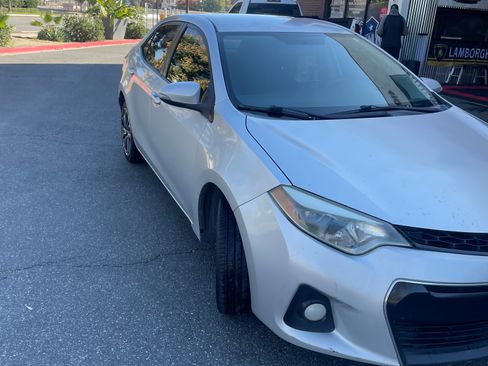 Used 2015 Toyota Corolla S image 4