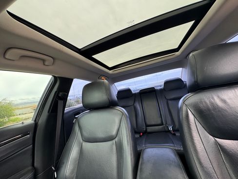 Used 2016 Chrysler 300 C image 10