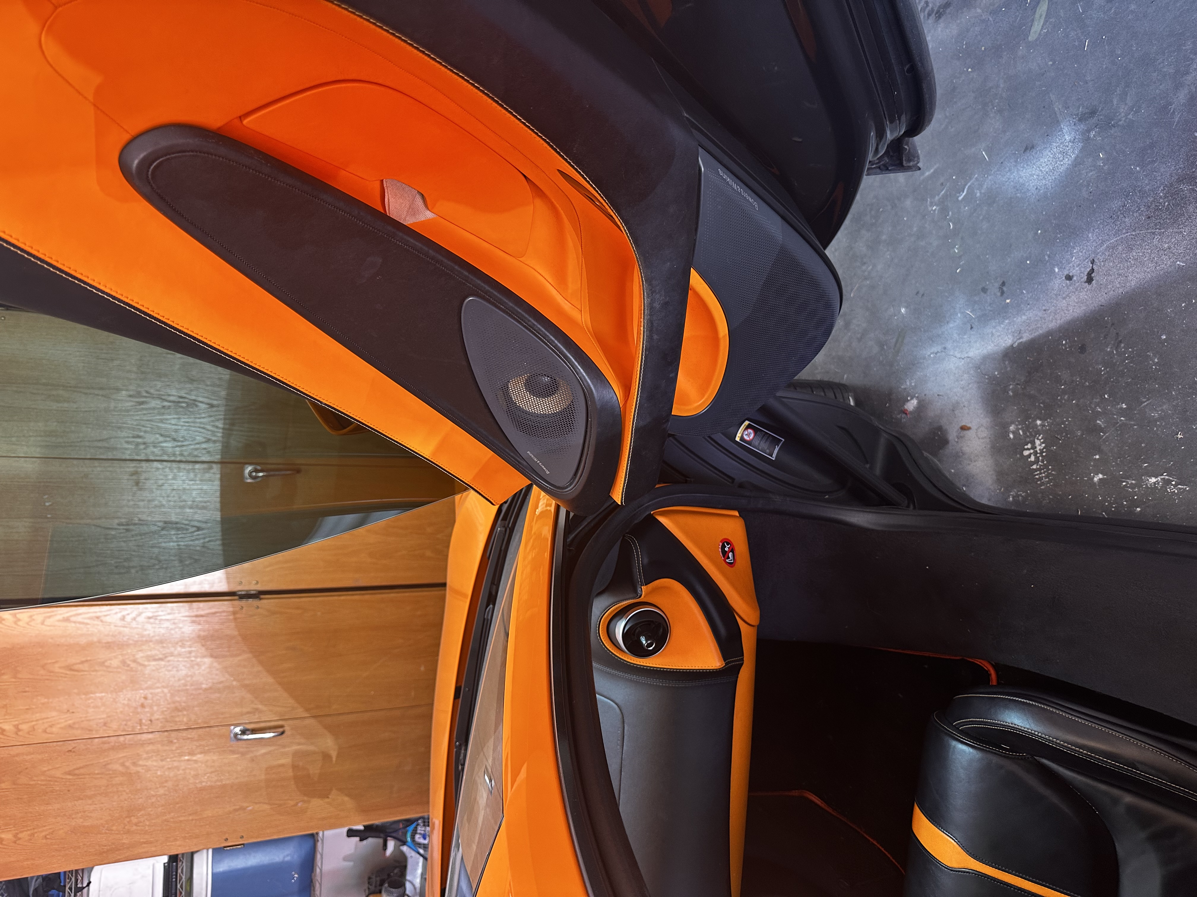 Used 2017 McLaren 570S Coupe RWD image 5