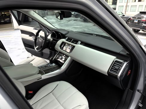 Used 2016 Land Rover Range Rover Sport Supercharged image 17