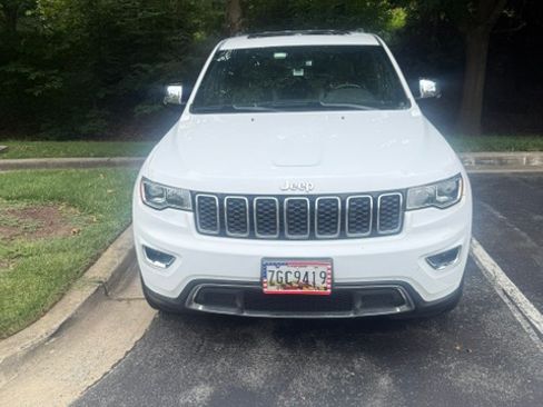 Used 2020 Jeep Grand Cherokee Limited AWD/4WD image 1