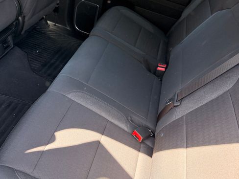 Used 2024 Chevrolet Silverado 1500 LT AWD/4WD image 8
