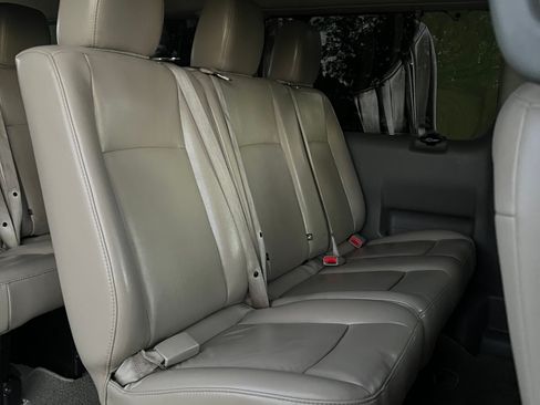 Used 2019 Nissan NV 3500 SL image 12