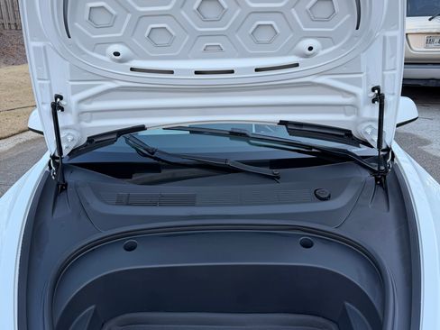 Used 2021 Tesla Model 3 Performance image 10