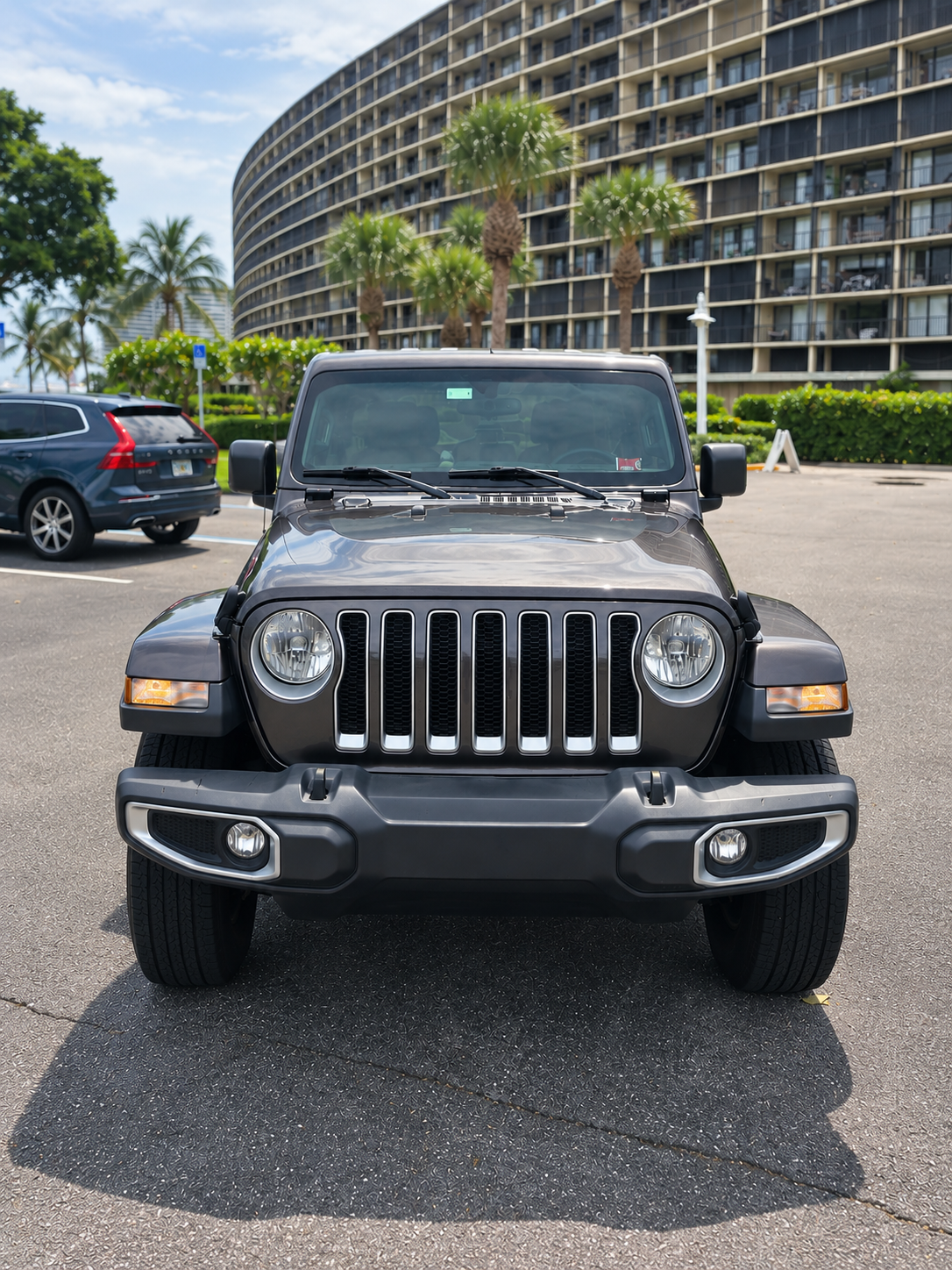 Used 2021 Jeep Wrangler Unlimited Sahara AWD/4WD image 2