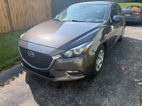 Used 2018 MAZDA MAZDA3 Sport FWD image 16