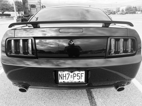 Used 2006 Ford Mustang GT Premium image 5