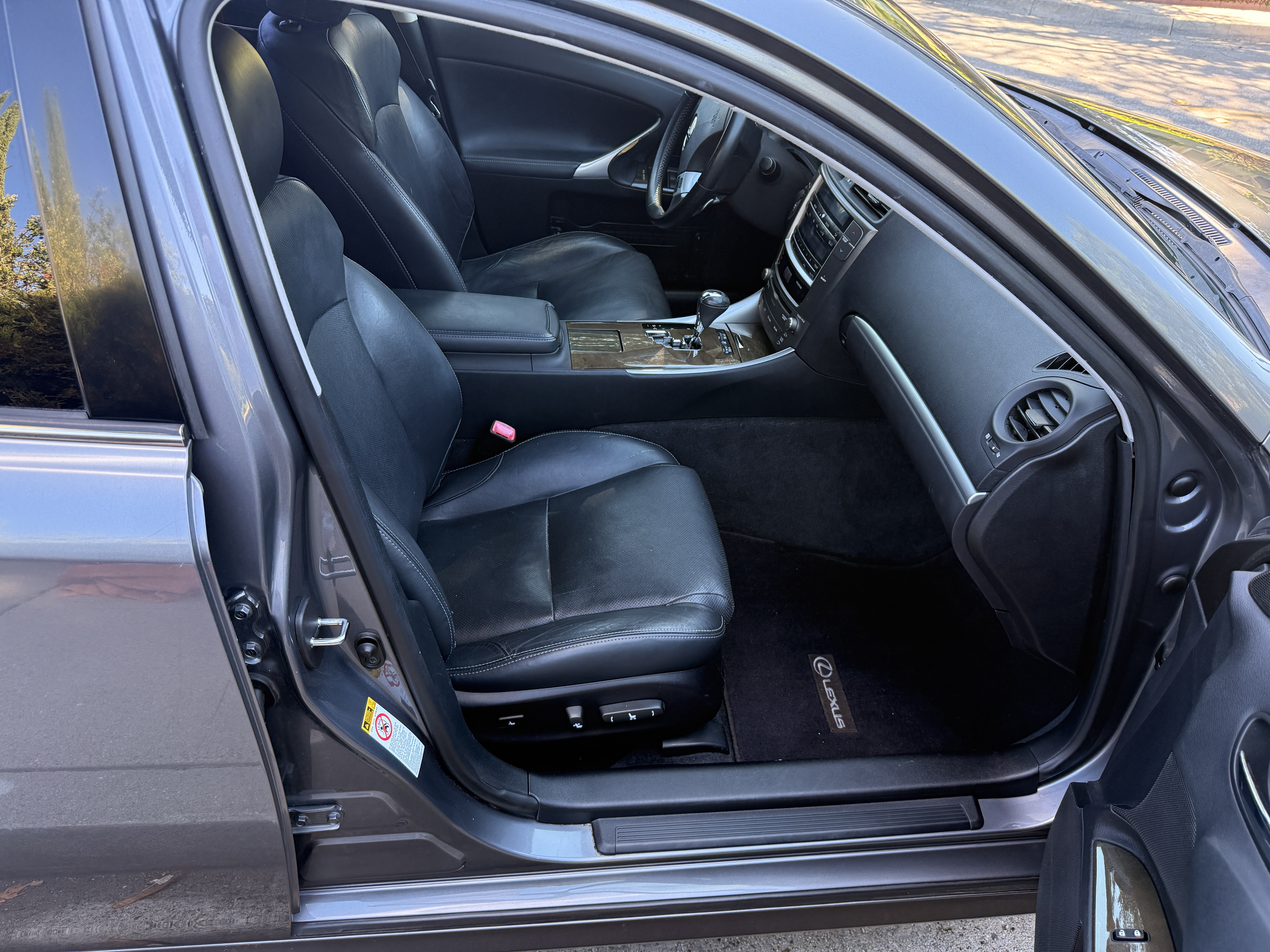 Used 2012 Lexus IS 250 w/ Premium Pkg Value Edition RWD image 9