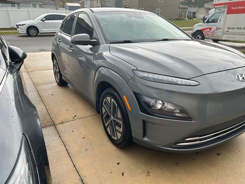 Used 2023 Hyundai Kona SE image 10