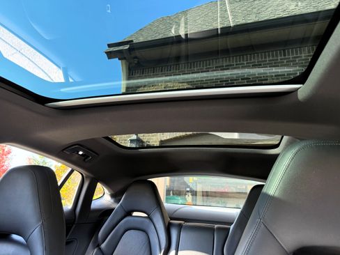 Used 2018 Porsche Panamera 4 image 20