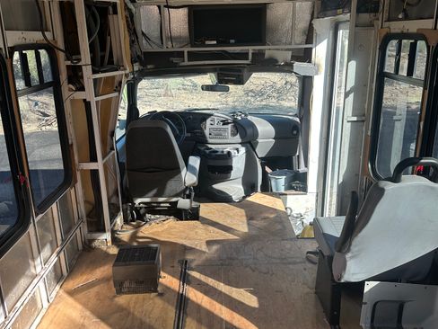 Used 2008 Ford E-350 and Econoline 350 Super Duty image 11