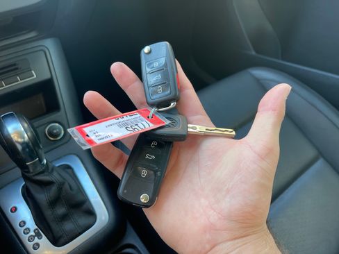 Used 2014 Volkswagen Tiguan SE image 19