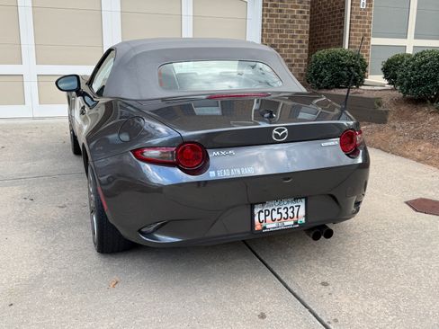 Used 2020 MAZDA MX-5 Miata Grand Touring image 5