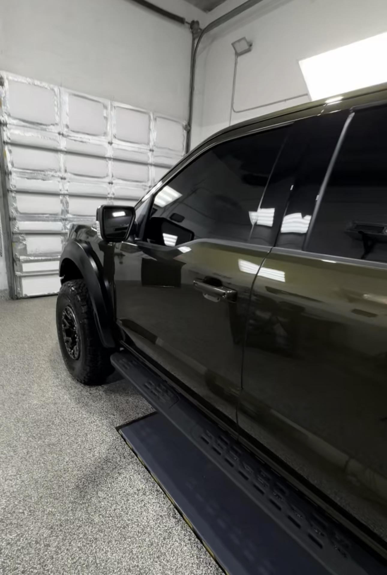 Used 2025 Ford F150 Raptor w/ Equipment Group 803A Raptor R AWD/4WD image 5