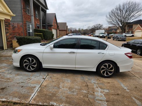 Used 2016 Honda Accord EX-L image 5