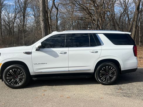 Used 2025 GMC Yukon Elevation w/ Elevation Premium Package image 6