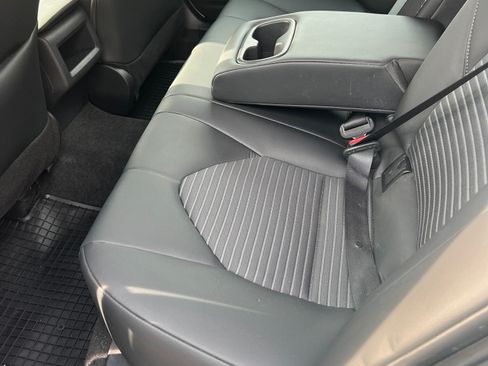 Used 2024 Toyota Camry SE image 10