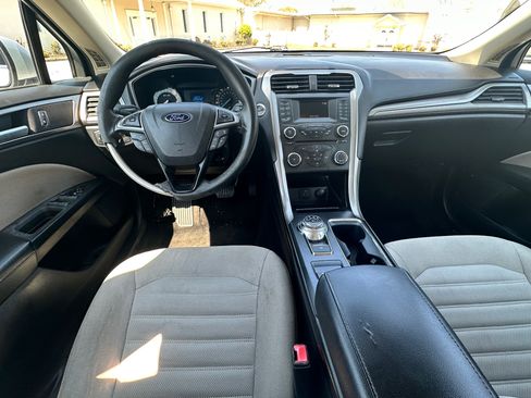 Used 2018 Ford Fusion S image 11