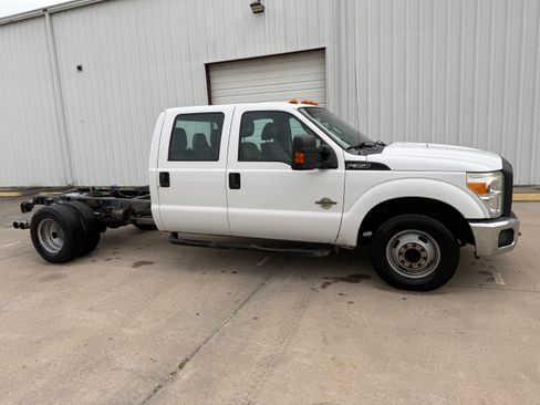 Used 2013 Ford F350 XL w/ PWR Equipment Group RWD image 2