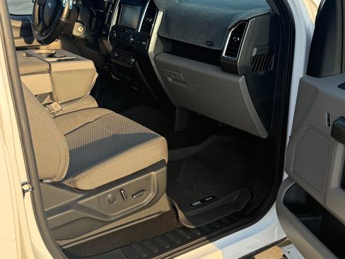 Used 2015 Ford F150 XLT w/ Equipment Group 302A Luxury image 8