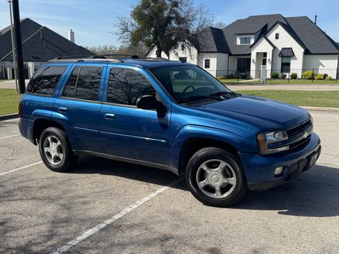 Used 2005 Chevrolet TrailBlazer LT w/ LT Package 1 image 1