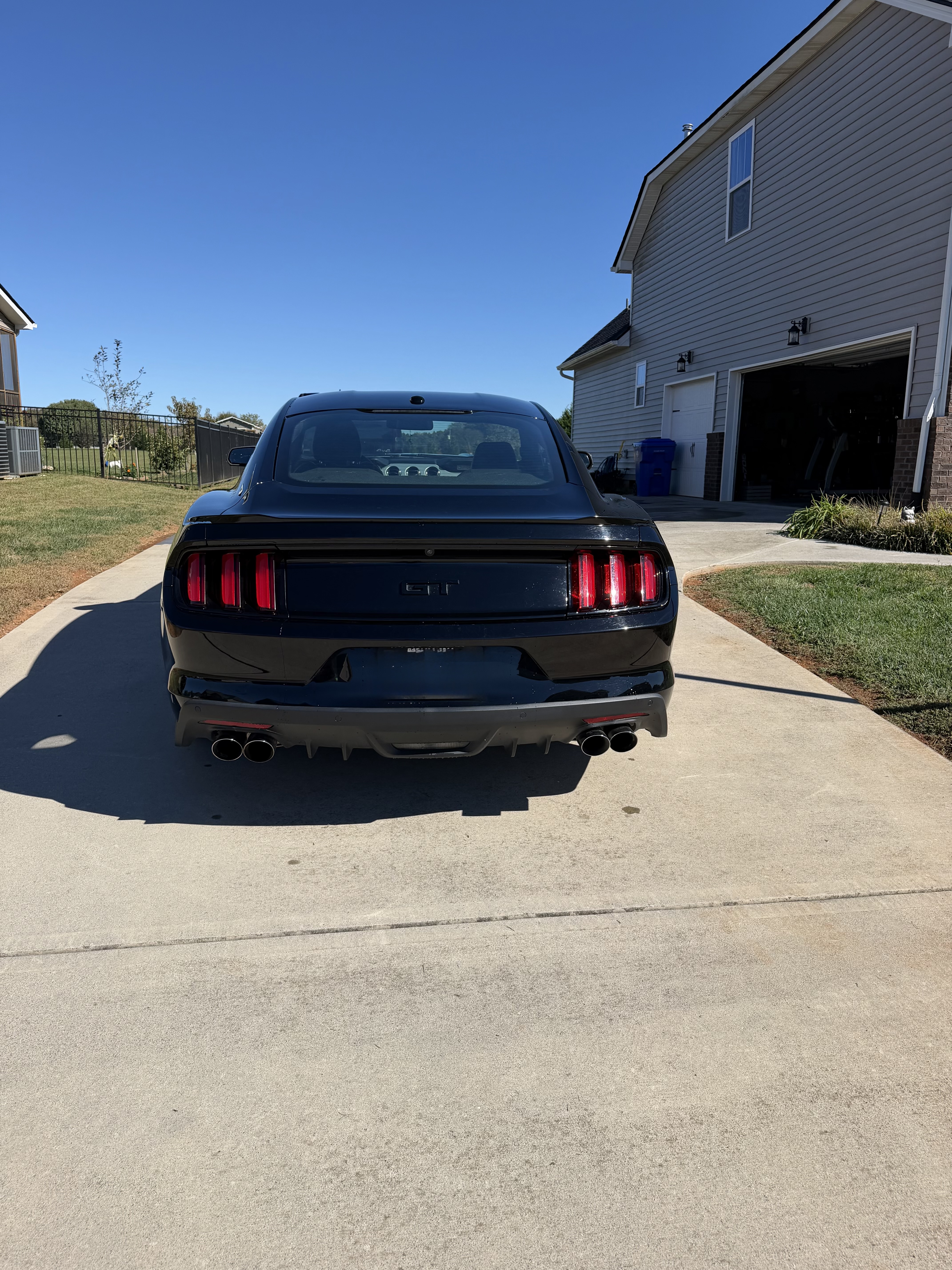 Used 2017 Ford Mustang GT Premium w/ Equipment Group 401A RWD image 12